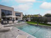 Maison 8 pièces 250 m²