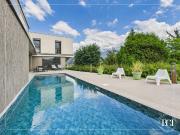 Maison 8 pièces 250 m²