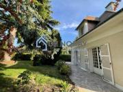 Maison 8 pièces 250 m²