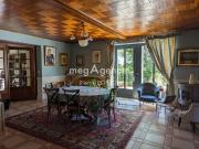 Maison 8 pièces 251 m²