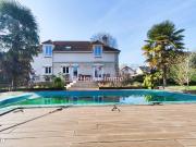 Maison 8 pièces 253 m²