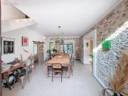 Maison 8 pièces 254 m²