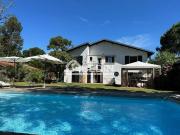 Maison 8 pièces 256 m²