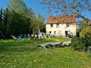 Maison 8 pièces 256 m²