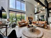 Maison 8 pièces 256 m²