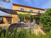 Maison 8 pièces 256 m²