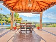 Maison 8 pièces 256 m²