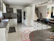 Maison 8 pièces 260 m²