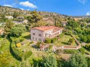 Maison 8 pièces 260 m²