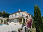 Maison 8 pièces 260 m²