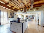 Maison 8 pièces 260 m²