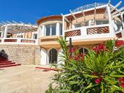Maison 8 pièces 260 m²
