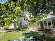 Maison 8 pièces 260 m²
