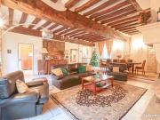 Maison 8 pièces 263 m²