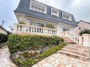 Maison 8 pièces 266 m²