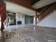 Maison 8 pièces 267 m²