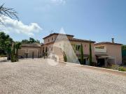 Maison 8 pièces 267 m²