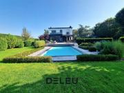 Maison 8 pièces 270 m²