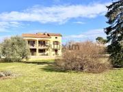 Maison 8 pièces 270 m²