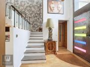 Maison 8 pièces 274 m²