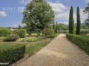 Maison 8 pièces 280 m²