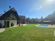 Maison 8 pièces 290 m²