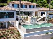 Maison 8 pièces 299 m²