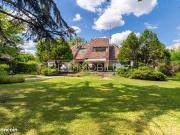 Maison 8 pièces 300 m²