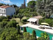 Maison 8 pièces 300 m²