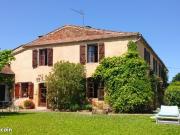 Maison 8 pièces 302 m²