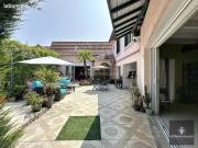 Maison 8 pièces 308 m²