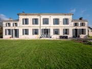 Maison 8 pièces 310 m²