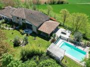 Maison 8 pièces 310 m²