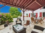 Maison 8 pièces 313 m²
