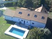 Maison 8 pièces 316 m²