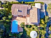 Maison 8 pièces 320 m²