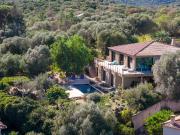 Maison 8 pièces 320 m²