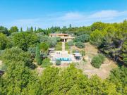 Maison 8 pièces 322 m²