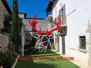 Maison 8 pièces 322 m²