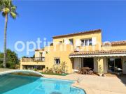 Maison 8 pièces 323 m²