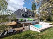 Maison 8 pièces 323 m²