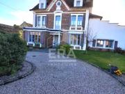 Maison 8 pièces 328 m²