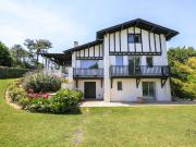 Maison 8 pièces 329 m²