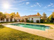 Maison 8 pièces 330 m²