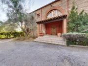 Maison 8 pièces 330 m²