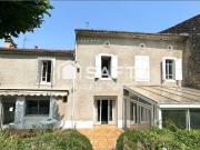 Maison 8 pièces 331 m²