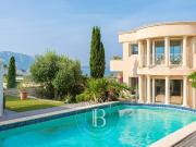 Maison 8 pièces 356 m²