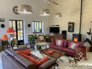 Maison 8 pièces 362 m²