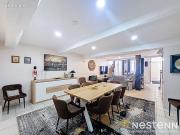 Maison 8 pièces 366 m²
