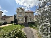 Maison 8 pièces 368 m²